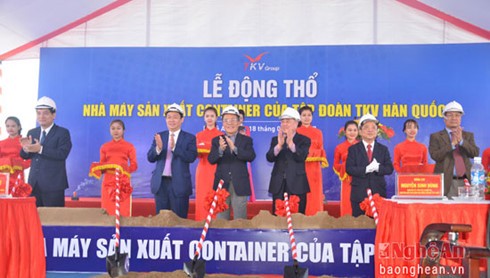 Groundbreaking ceremony of a South Korean-invested container factory  - ảnh 1